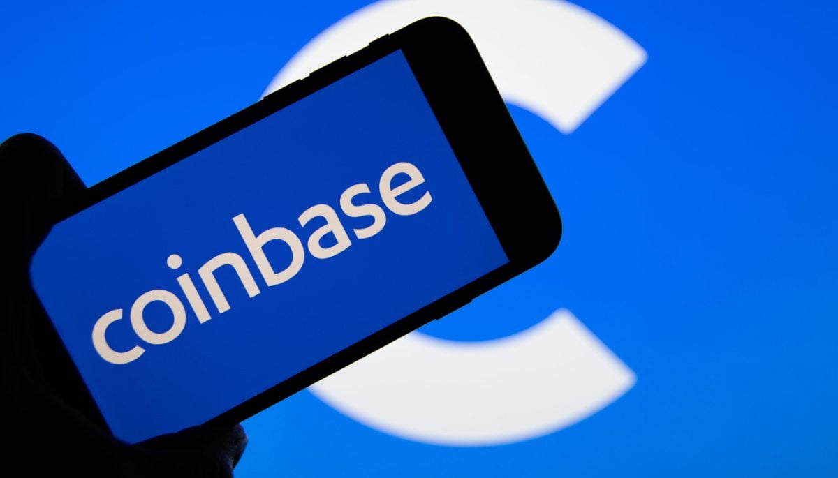 Coinbase aandeel zakt 20% na aanklacht en wie pikt het gelijk op?