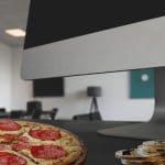 handelsplatform_SATOS_geeft_pizzas_weg