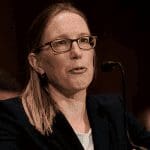 SEC Commissielid Hester Peirce zegt dat de cryptocurrency-markt zichzelf moet kunnen reguleren