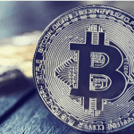 Bitcoin (BTC) koers zet neerwaartse trend voort en test de support bij $6.800