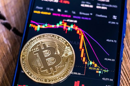 Bitcoin ETF’s eraan komen, AI crypto voorverkoop nadert de $3 miljoen