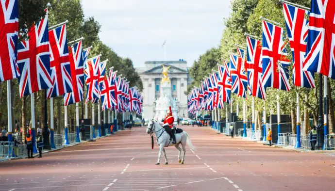 Nalatige crypto wetgeving leidt tot tik op de vingers voor Britse waakhond