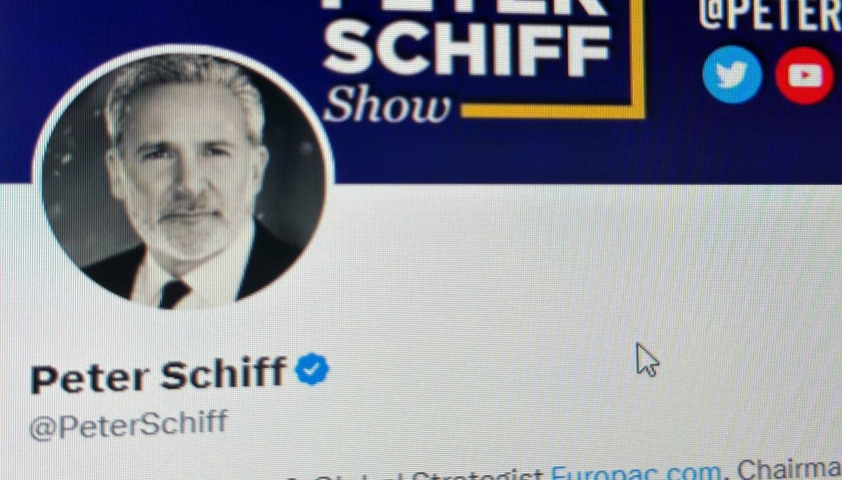 Peter Schiff noemt bitcoin ‘pure ponzi’, maar met opvallende twist