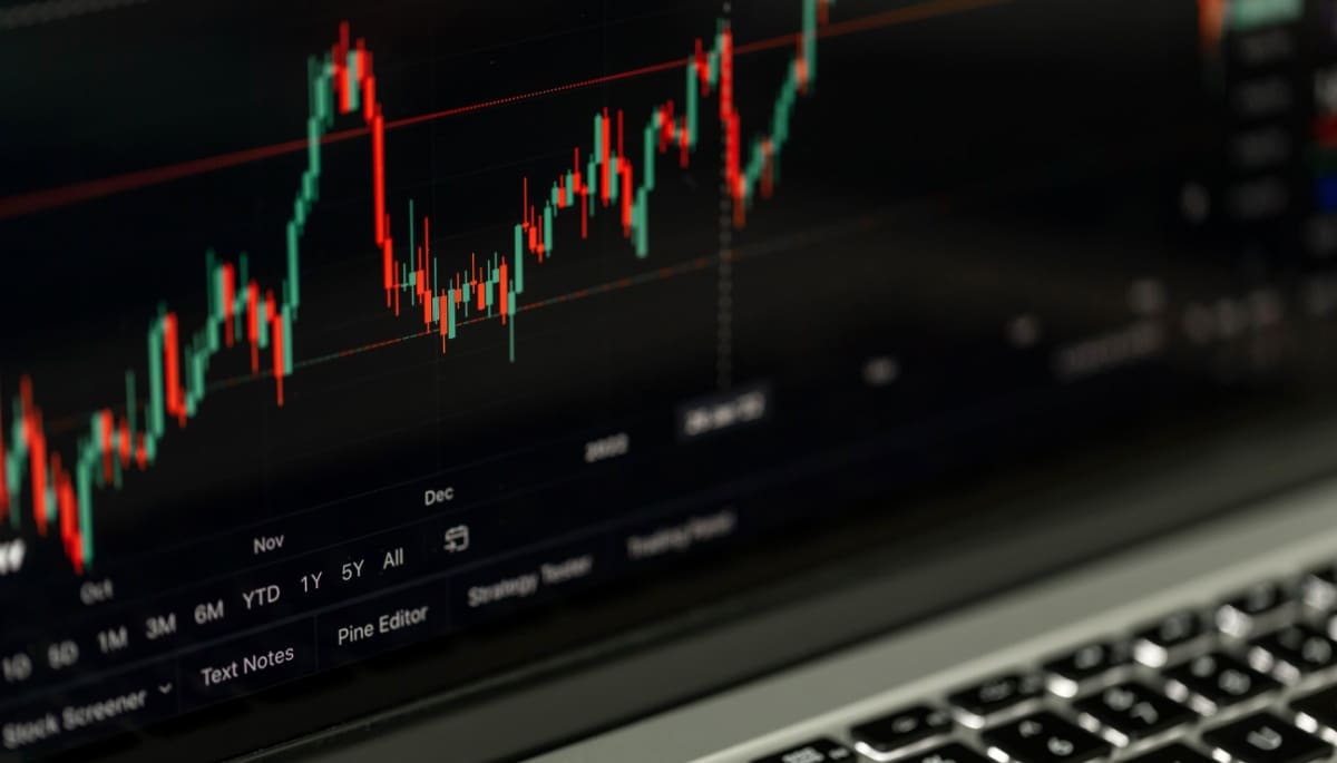 Crypto Radar: bitcoin in strijd met $60.000, markt daalt