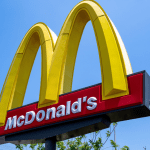 Crypto-oplichter hackt McDonald's en scoort fortuin met Solana memecoin