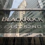 BlackRock's bitcoin ETF haalt recordbedrag van bijna $900 miljoen op