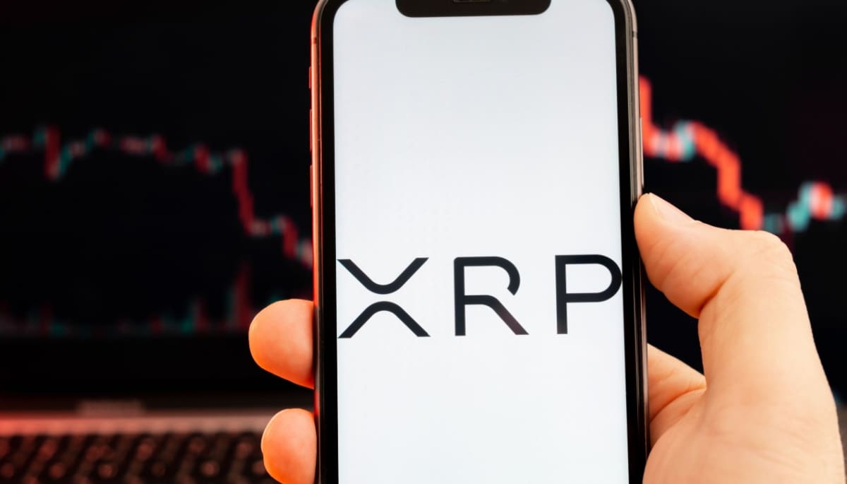 Dubbele klap voor XRP: interesse stort in terwijl koers hard zakt