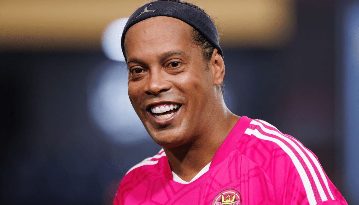 Voetballegende Ronaldinho lanceert eigen crypto: koers crasht direct 60%