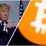 Link Donald Trump die wijst naar rechts, waar een oranje bitcoin logo te zien is.